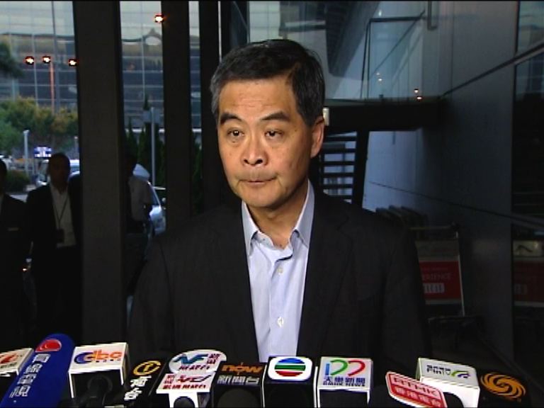 梁振英：迫官員飲鉛水非正常正當做法