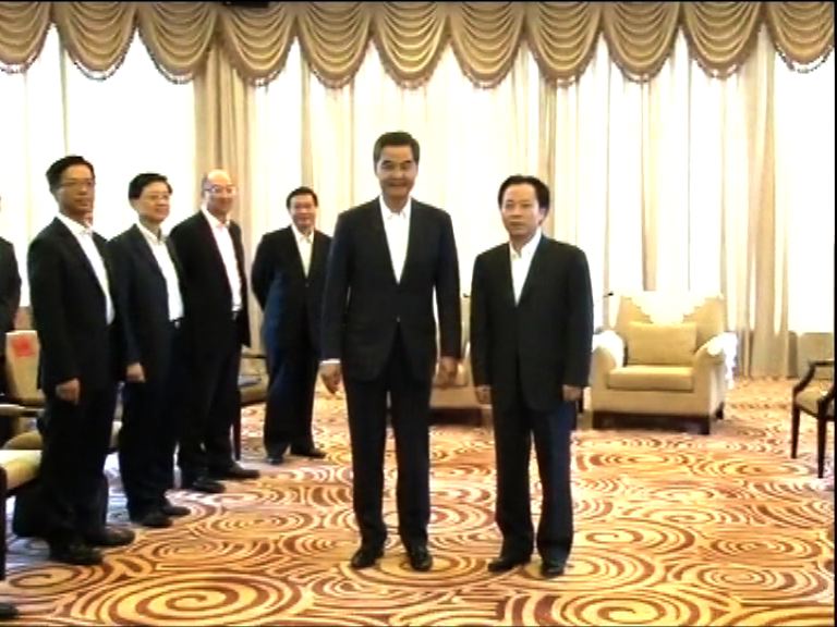 梁振英未回應港珠澳大橋通車日期