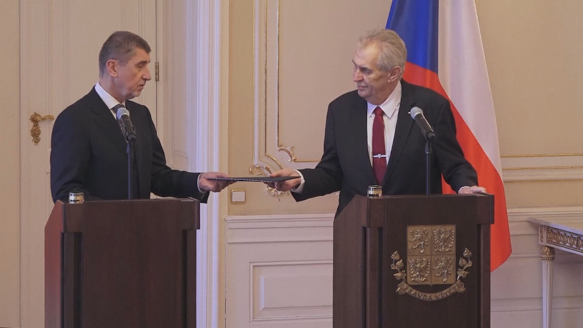 捷克參議院或於下月初表決移交總統權力動議