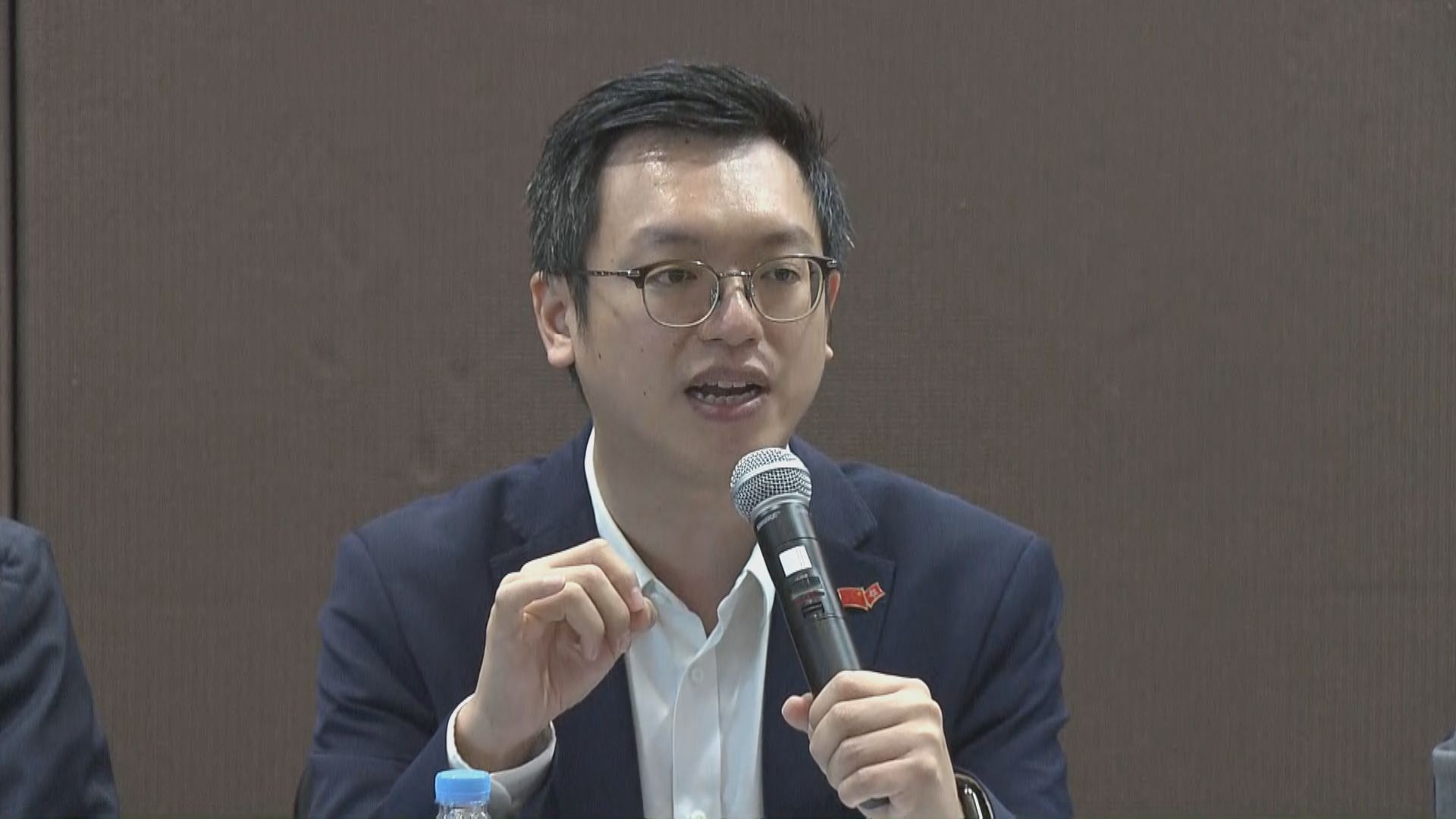 勞福局稱推動跨境養老是給予長者選擇  強調不會減慢興建安老院