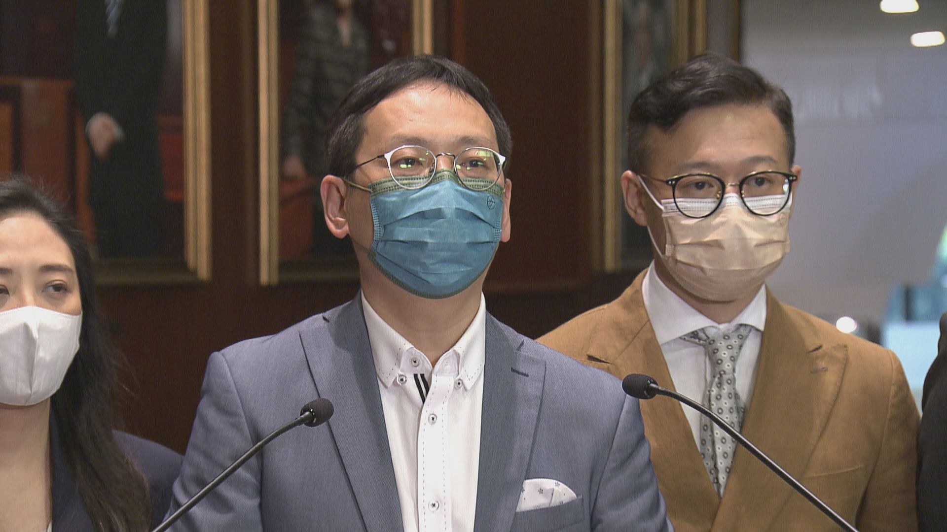 民建聯引述政府稱會延長書面登記消費券巿民補交資料限期至月中