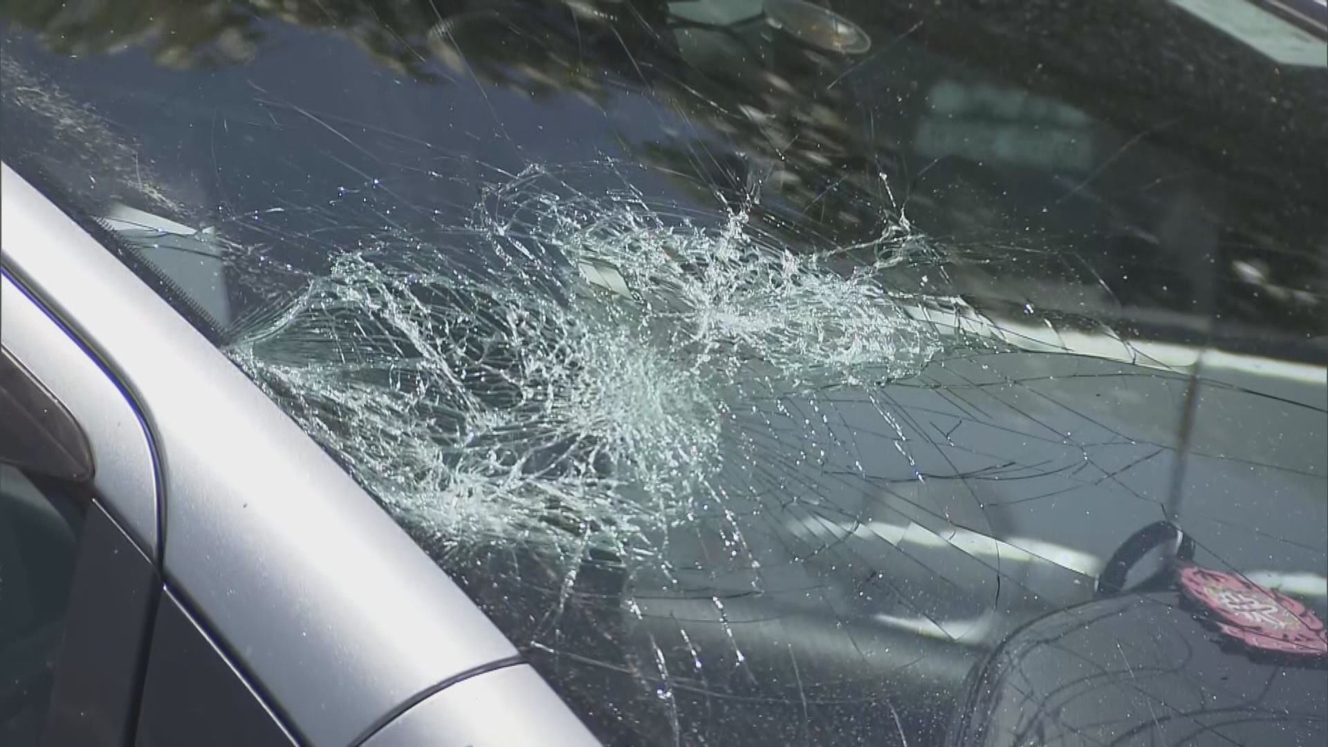 屯門露天停車場八車遭刑事毀壞