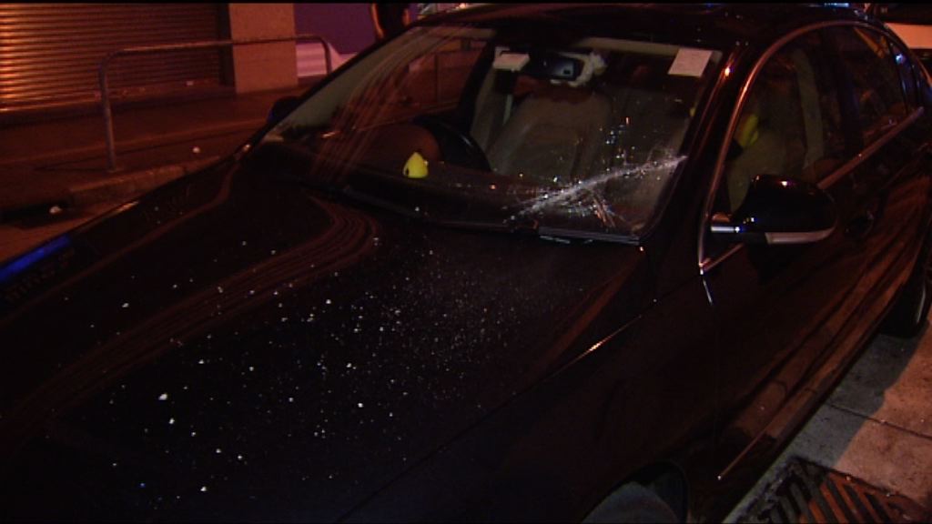 灣仔茂蘿街四私家車遭毀壞