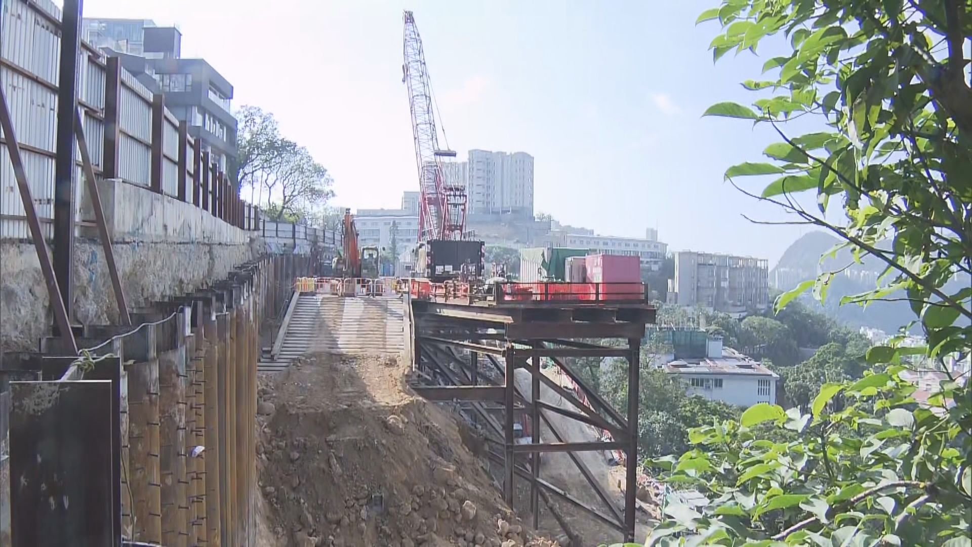 山頂地盤工人被撞死 發展局暫停承建商投標資格