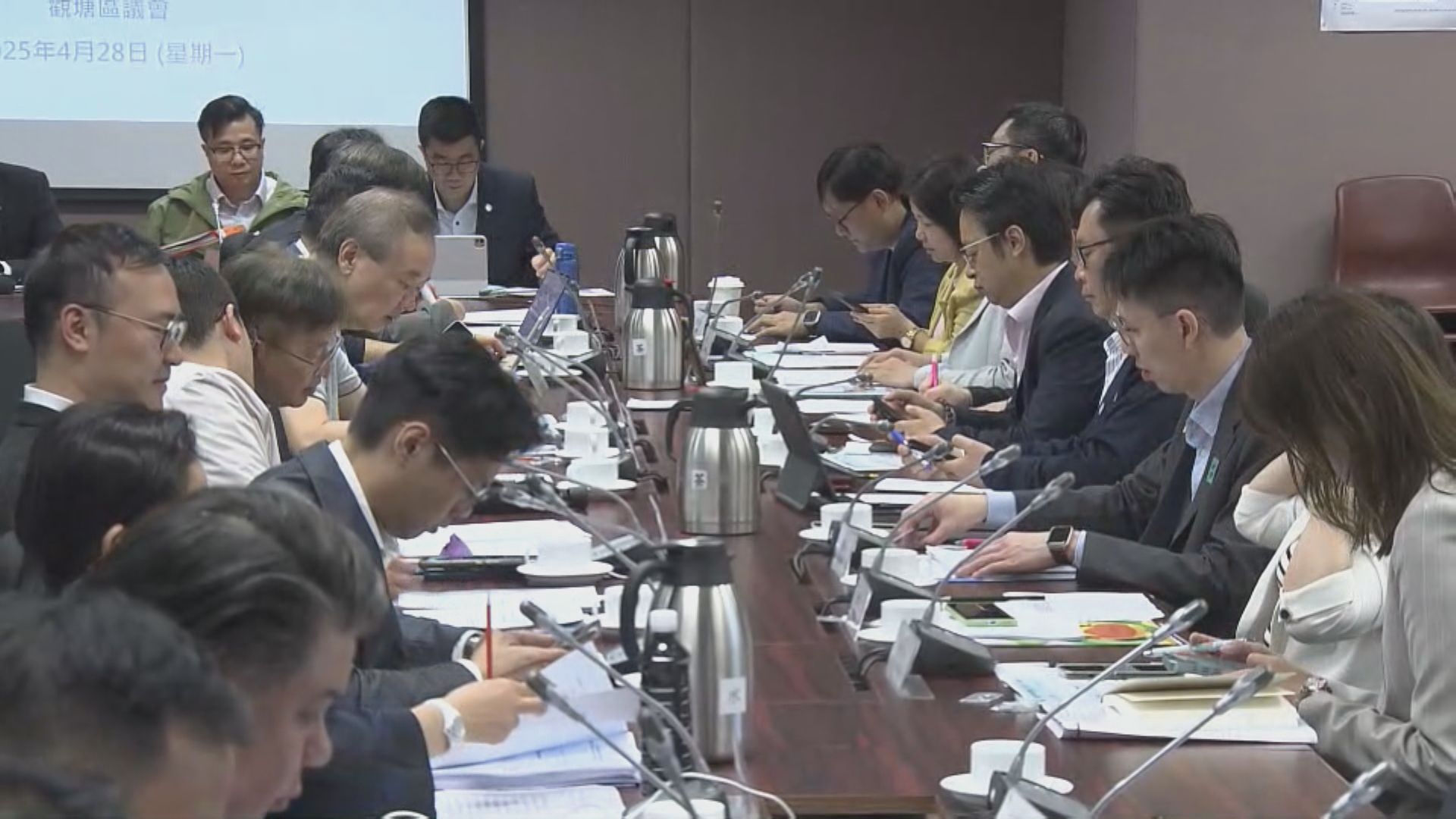 區議會指東九集運系統站點遠　路政署：需照顧多條邨居民