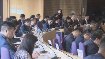 區議員參與垃圾徵費問卷調查 收集不同試點持份者意見