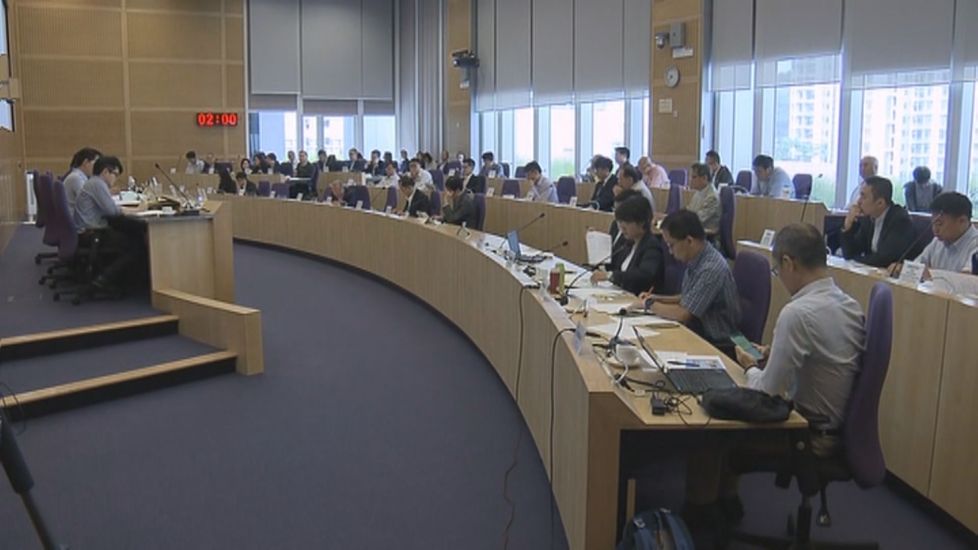 西貢區議會討論山竹後修復情況