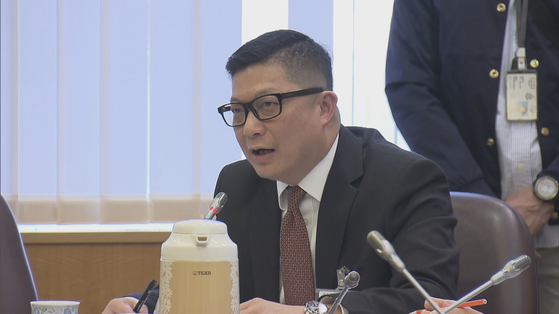 否認有警暴　鄧炳強：想他辭職的人是懼怕正義