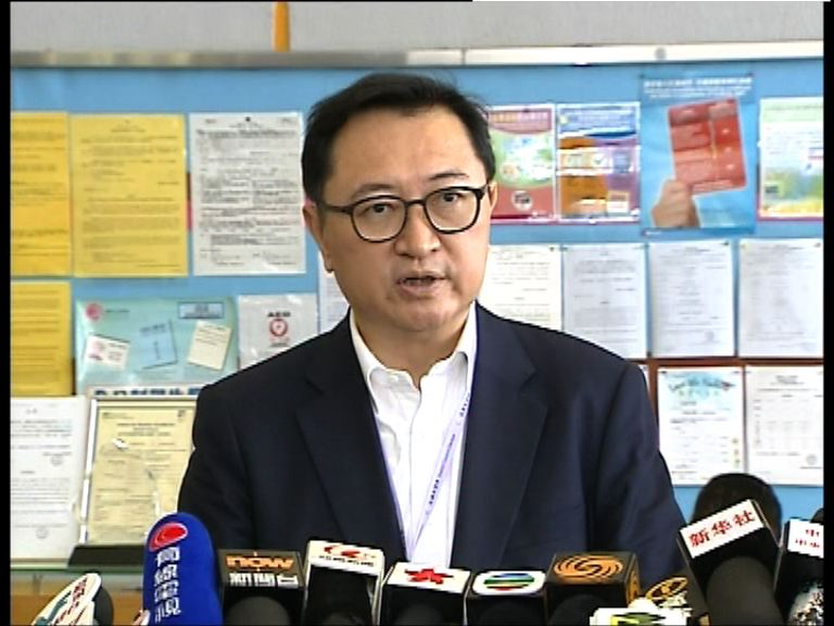 馮驊：截至早上九時接獲295宗區選投訴