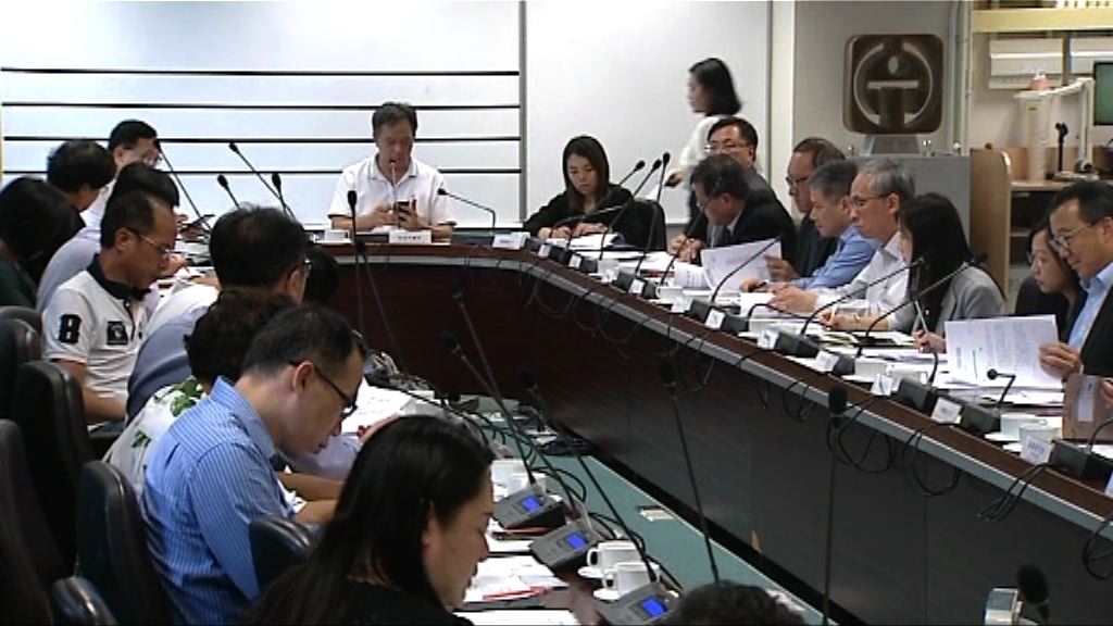 元朗區議會審議天榮站沉降事宜