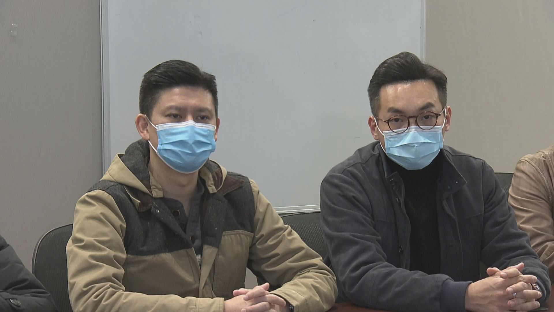 泛民促政府全面封關及包機接滯留港人