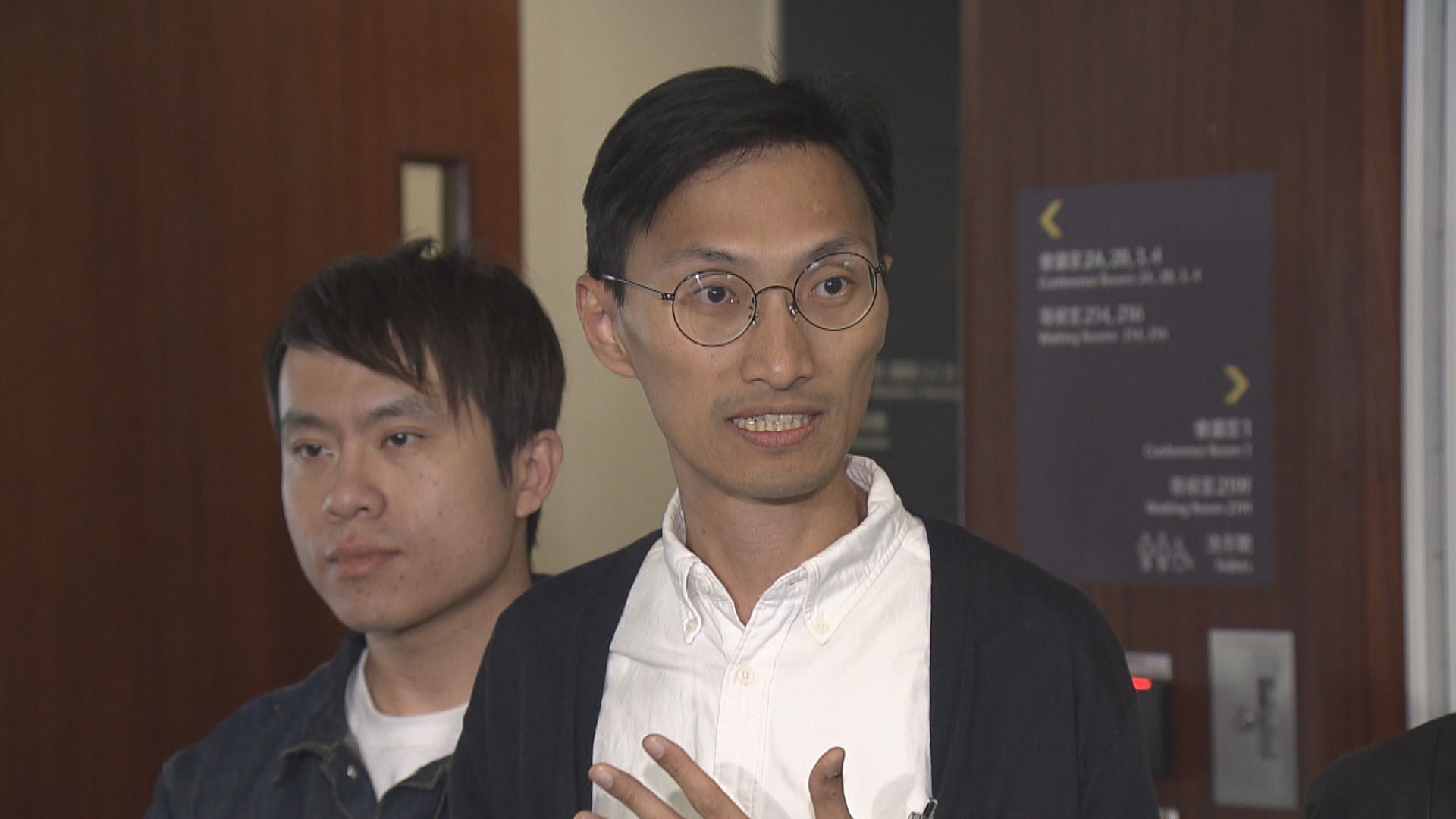 民主黨傾向續任　胡志偉指留在議會有助延續抗爭