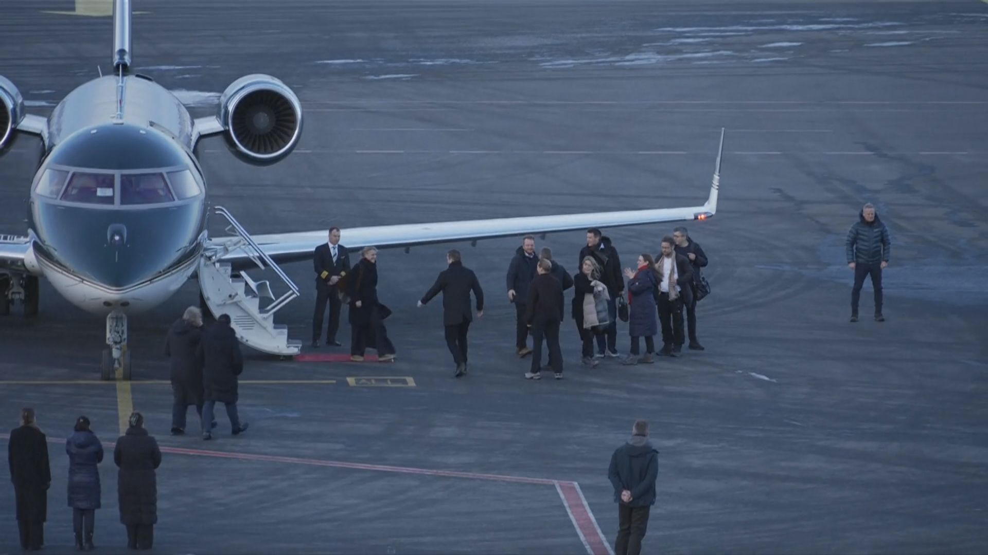 丹麥首相到訪格陵蘭與當地首長會談