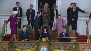 腓特烈十世首次以丹麥國王身份現身國會