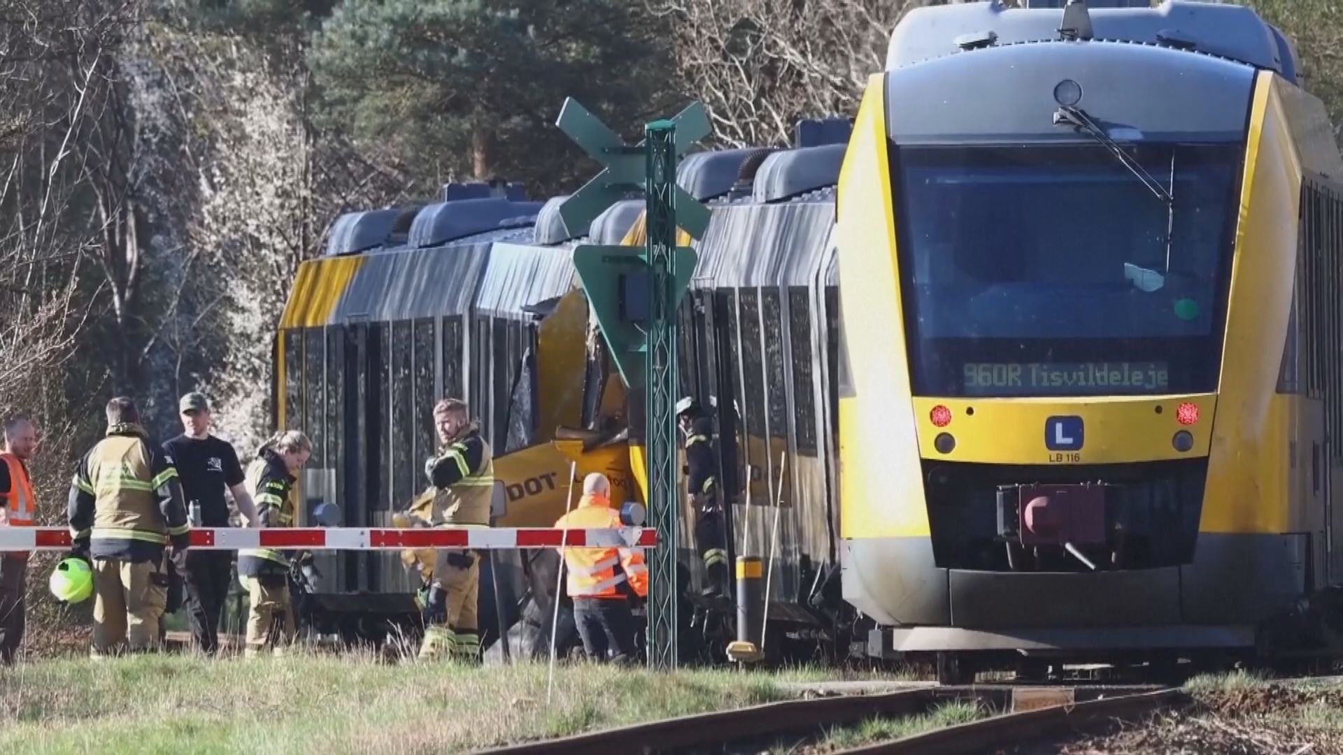 丹麥兩火車相撞逾十人傷　當中四人情況危殆