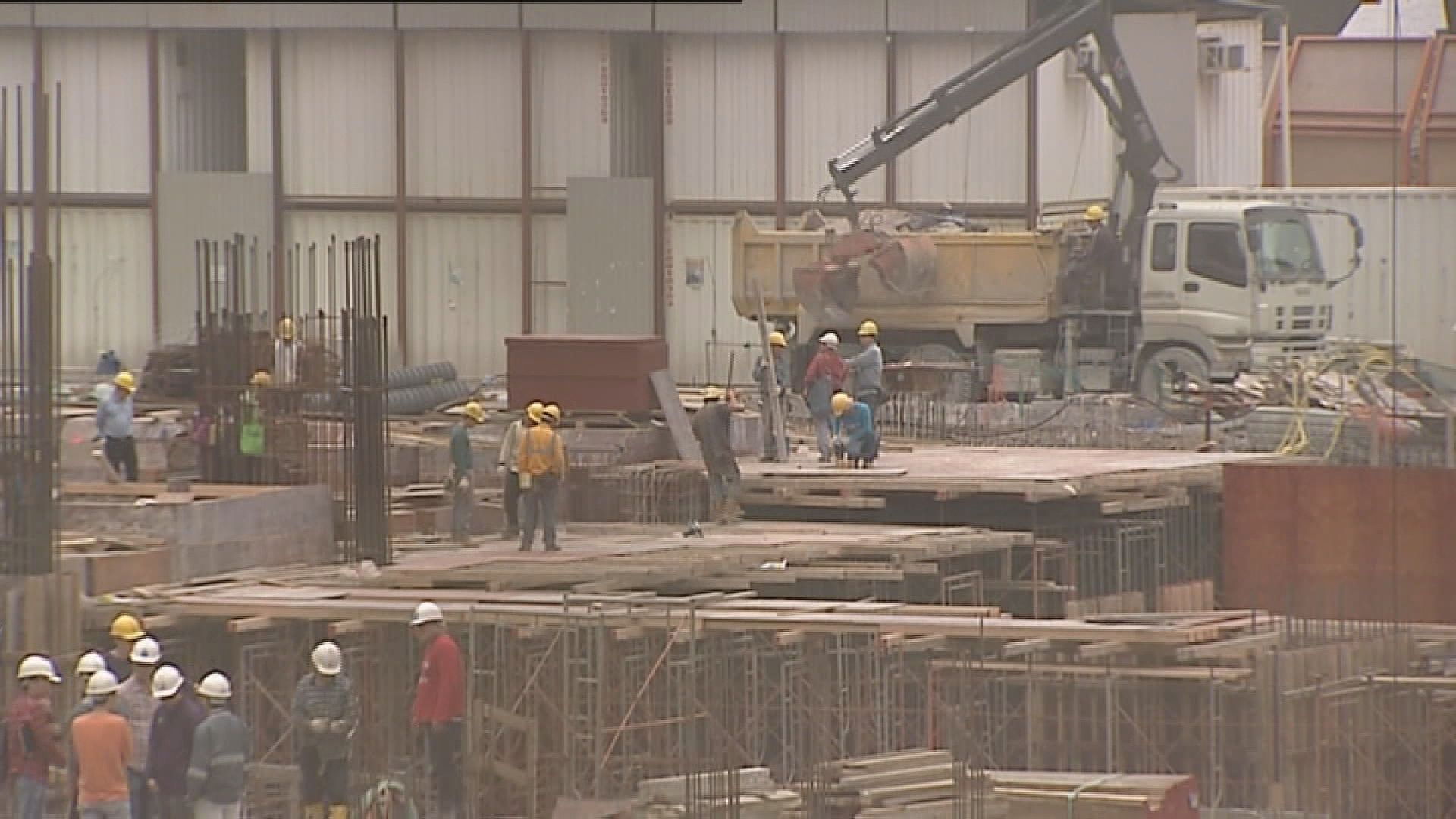 發展局：工程採預製鋼筋組件不影響紮鐵工生計