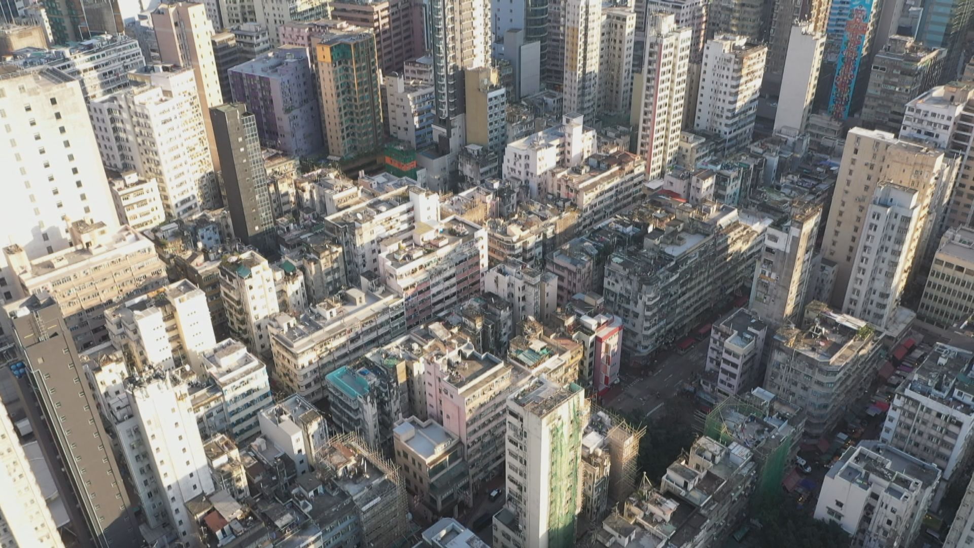 發展局下月推出額外地積比率先導計劃　加快舊區私人重建