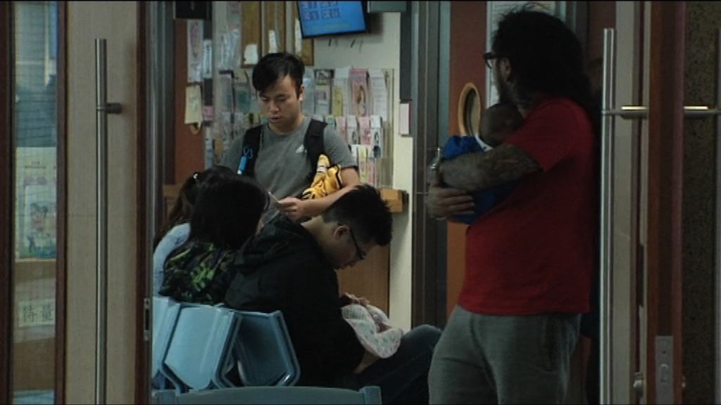 有家長指應只為本地兒童提供疫苗