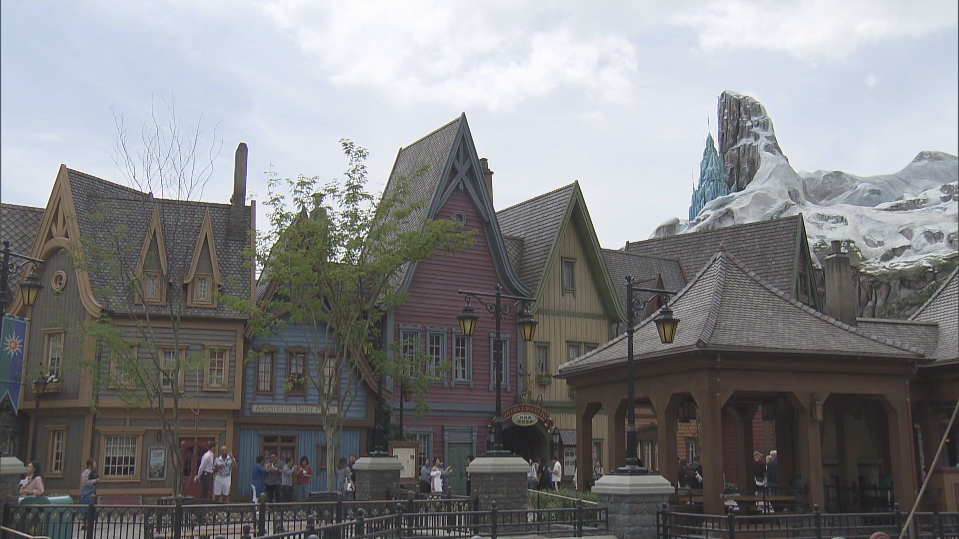 香港迪士尼魔雪奇緣新園區下月開幕