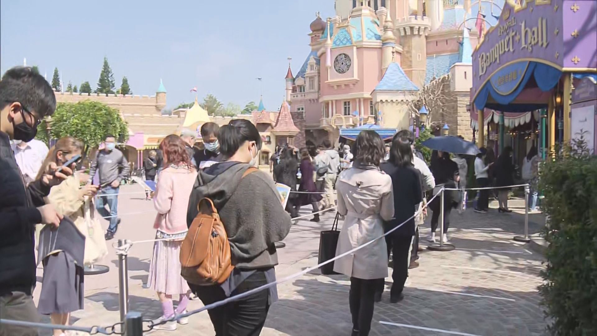 迪士尼聘請600員工　招聘會有過百人到場應徵