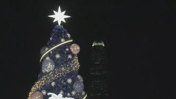 尖沙咀商場展巨型聖誕樹供市民打卡