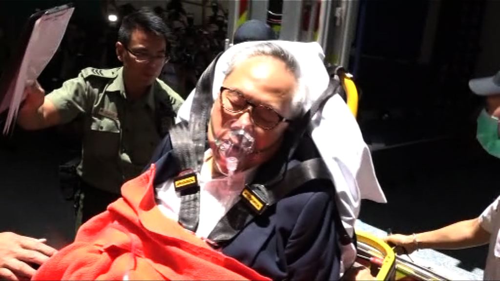 曾蔭權聽取裁決後不適送院　家人前往探望