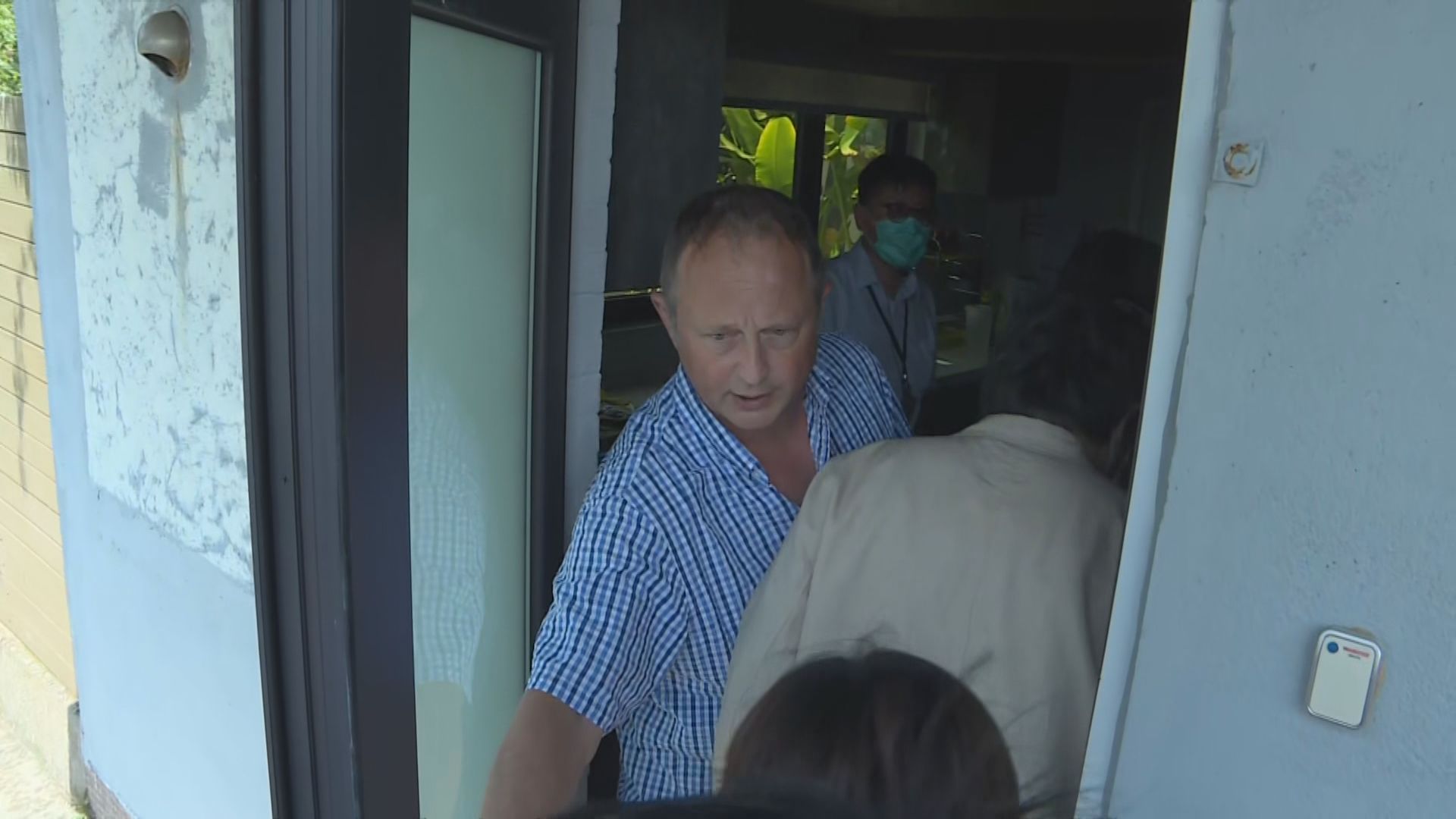 地政總署人員到陶輝牌照屋調查