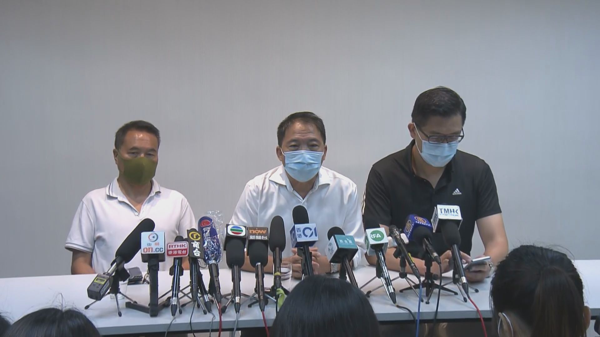 民主黨委託香港民研進行民調定立會議席去留