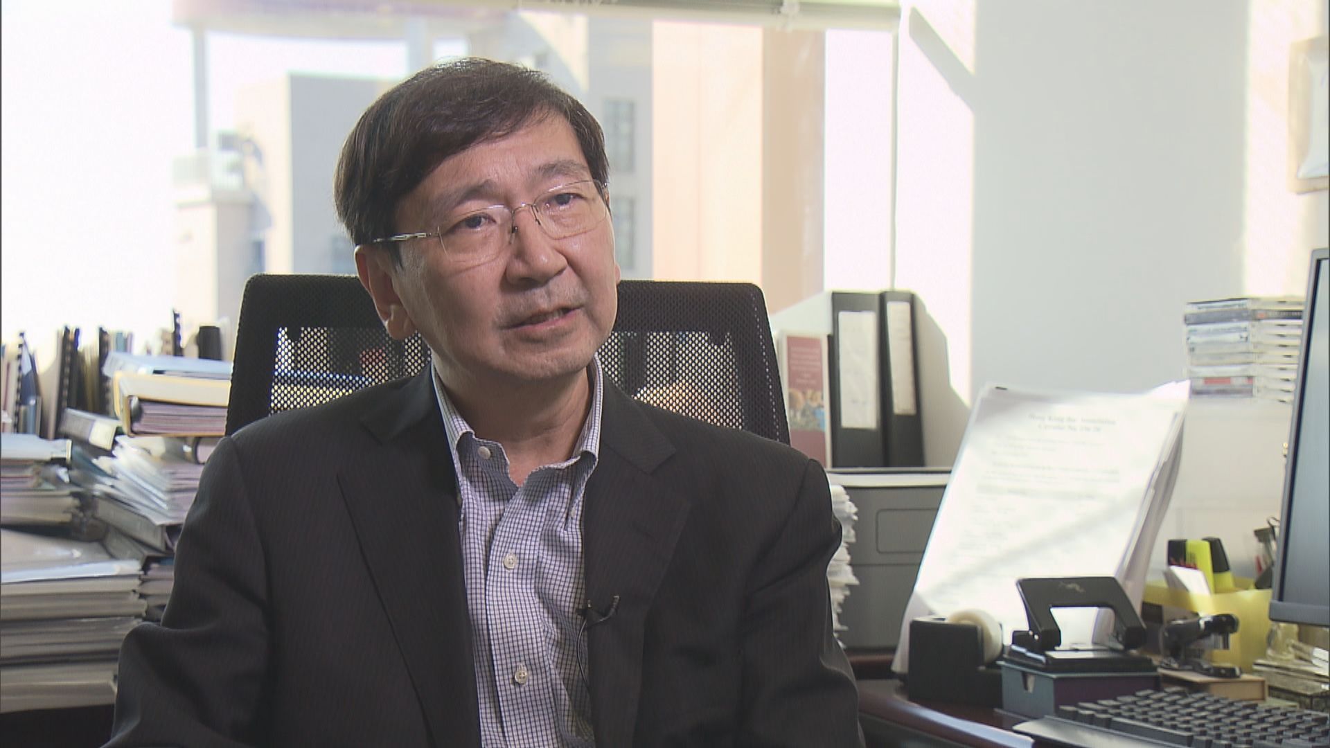 陳文敏：人大決定猶如修改基本法　湯家驊：政府宣布議員喪失資格須經法律程序