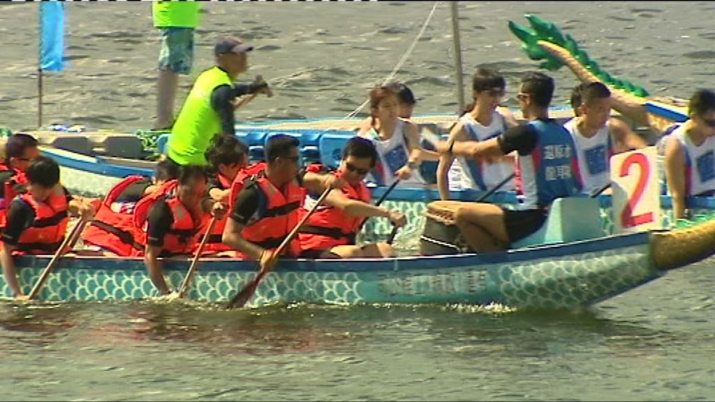 失明失聰人士挑戰龍舟比賽