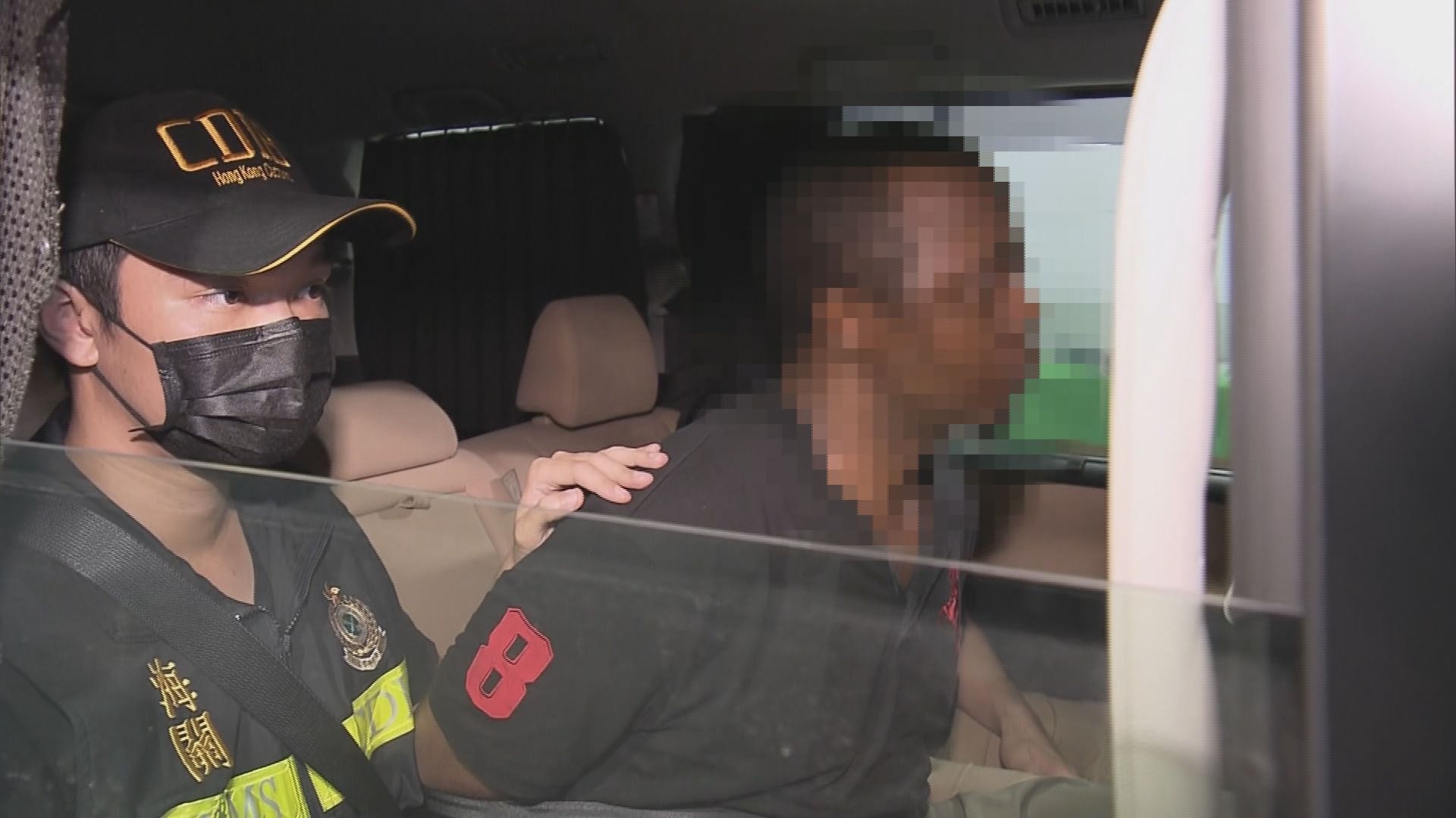 海闗元朗拘外籍漢檢逾百萬冰毒