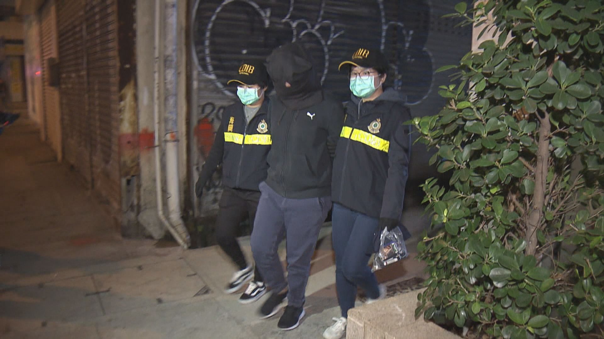 海關旺角拘一女檢逾百萬可卡因