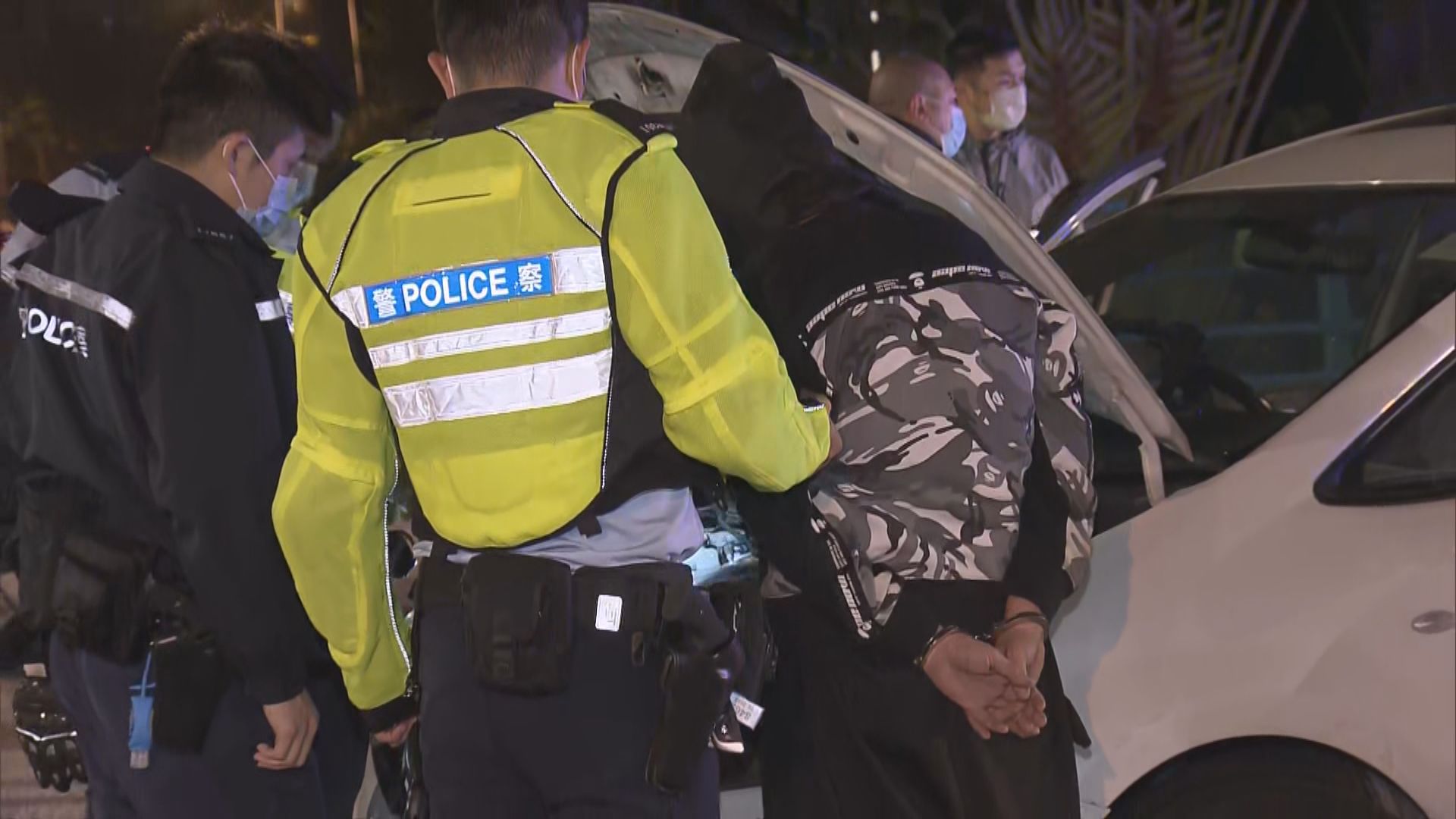 警方拘捕一名男子涉販毒及狂亂駕駛