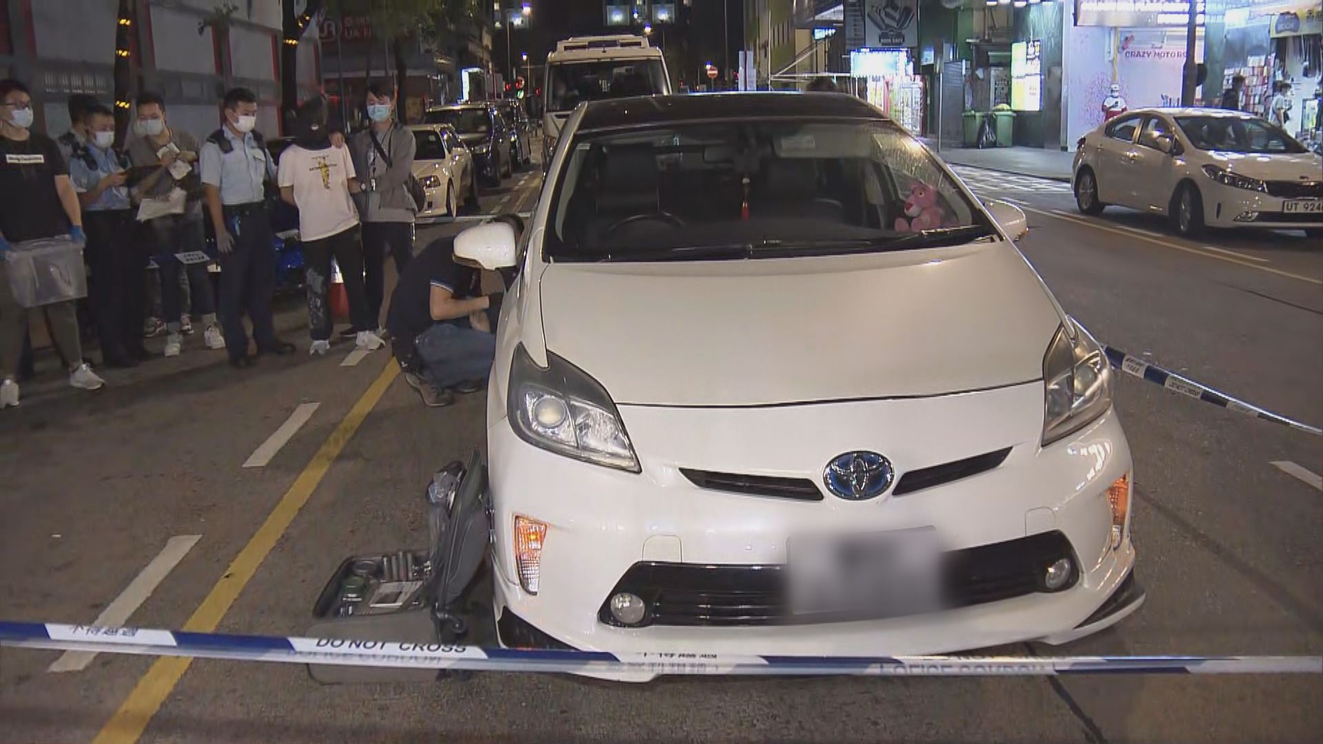 警方旺角查私家車搜出約值十萬元懷疑毒品　司機被捕