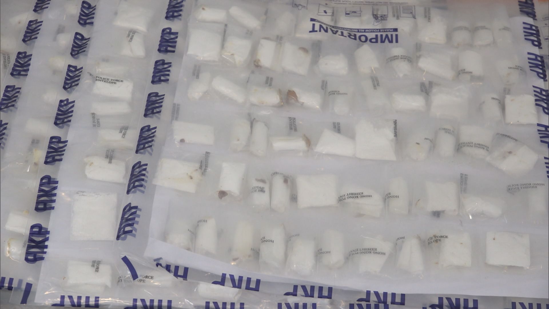 警方破榴槤偷運毒品案拘捕一名男子