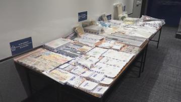 警方搗破販毒集團拘5男女 檢200萬毒品及電槍