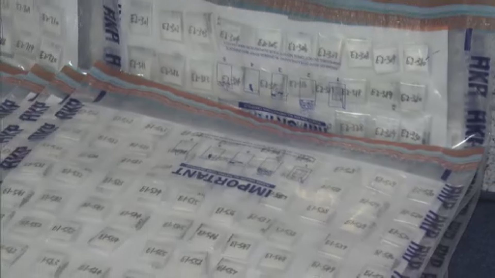 警方元朗拘一對男女檢270萬元毒品