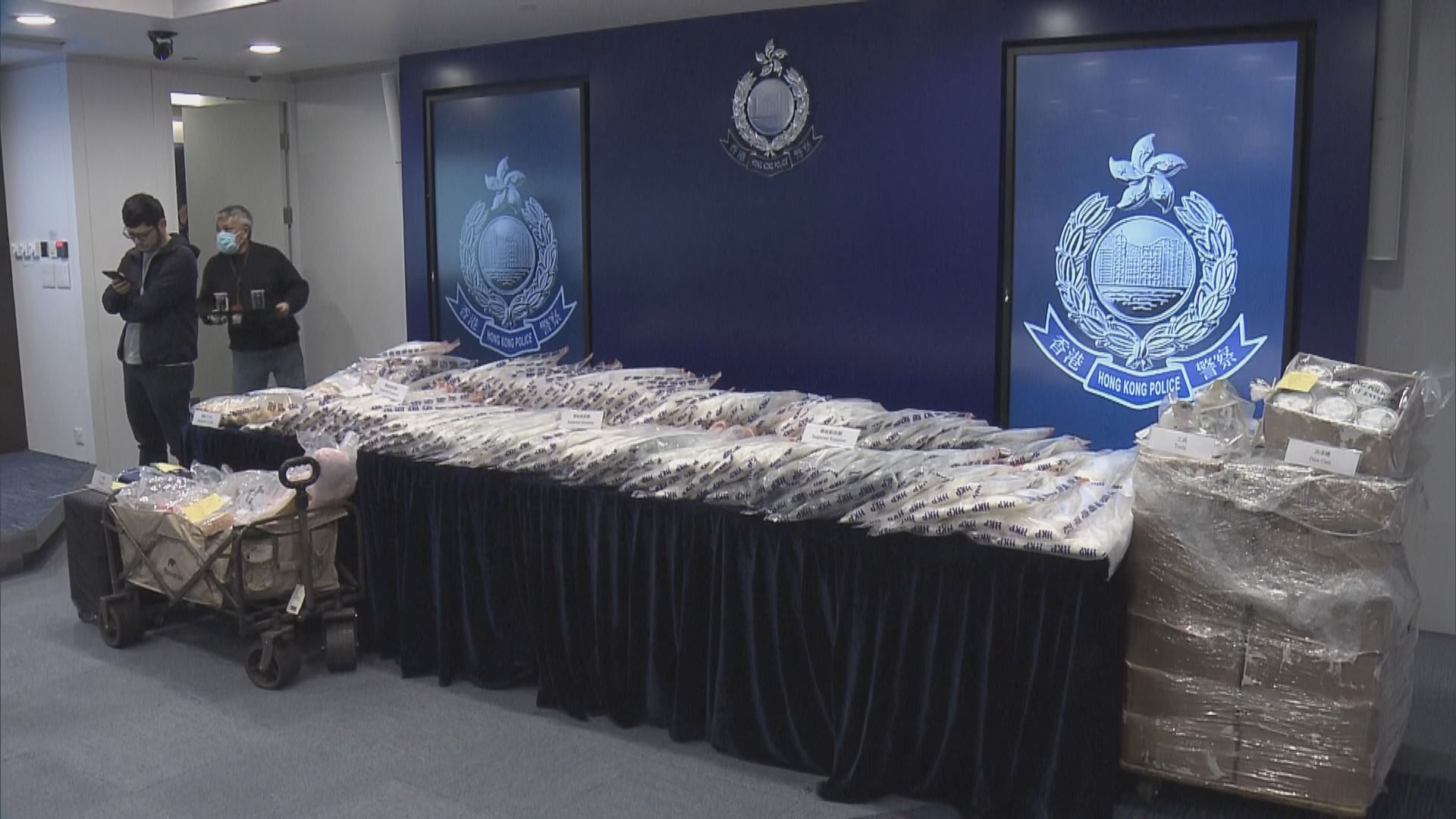 警方拘捕三男一女　檢獲市值約7600萬元的毒品