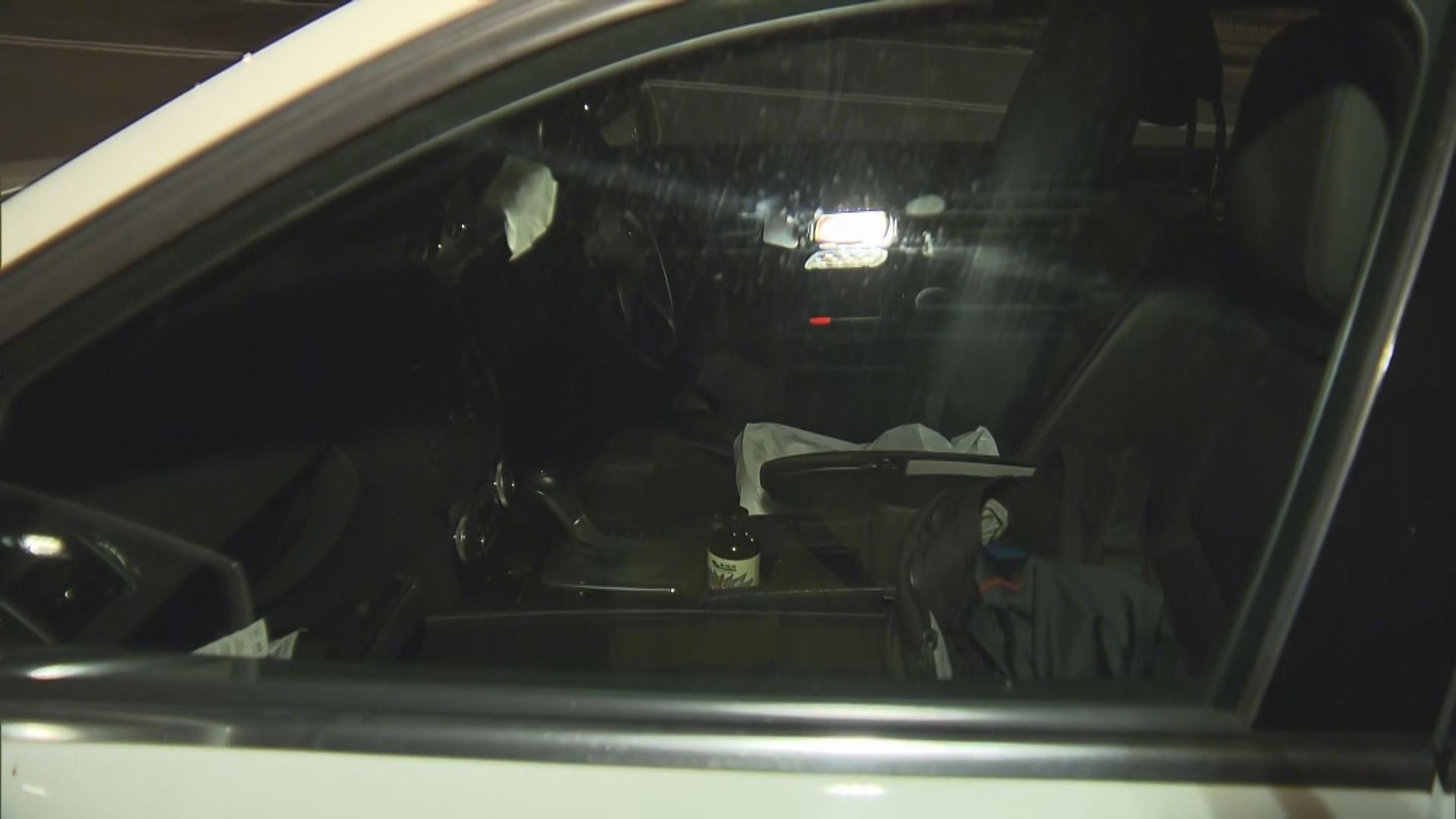 警方淺水灣截查私家車搜獲懷疑毒品　男司機涉嫌藏毒被捕