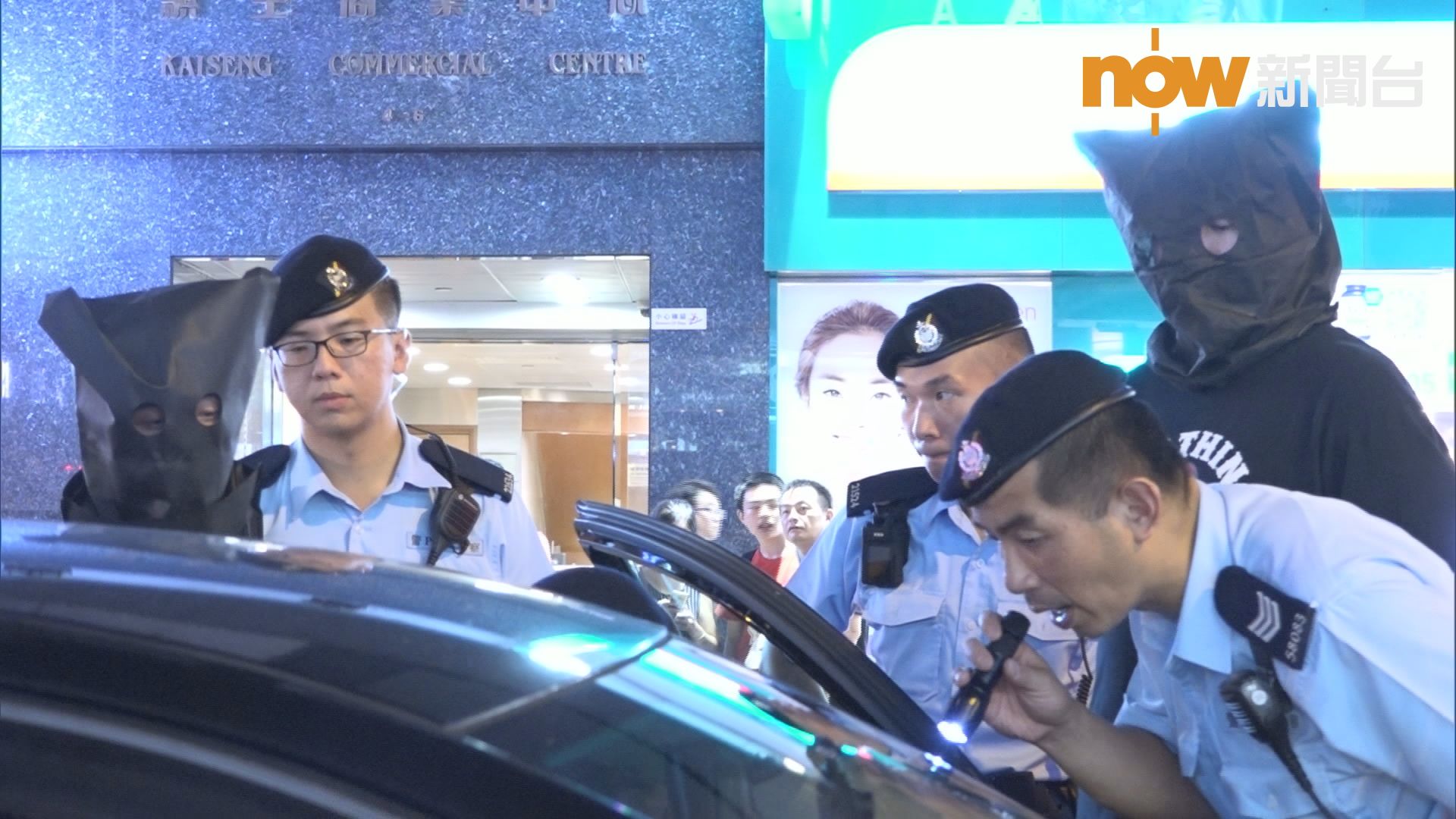 警截查可疑車輛檢獲毒品拘兩人