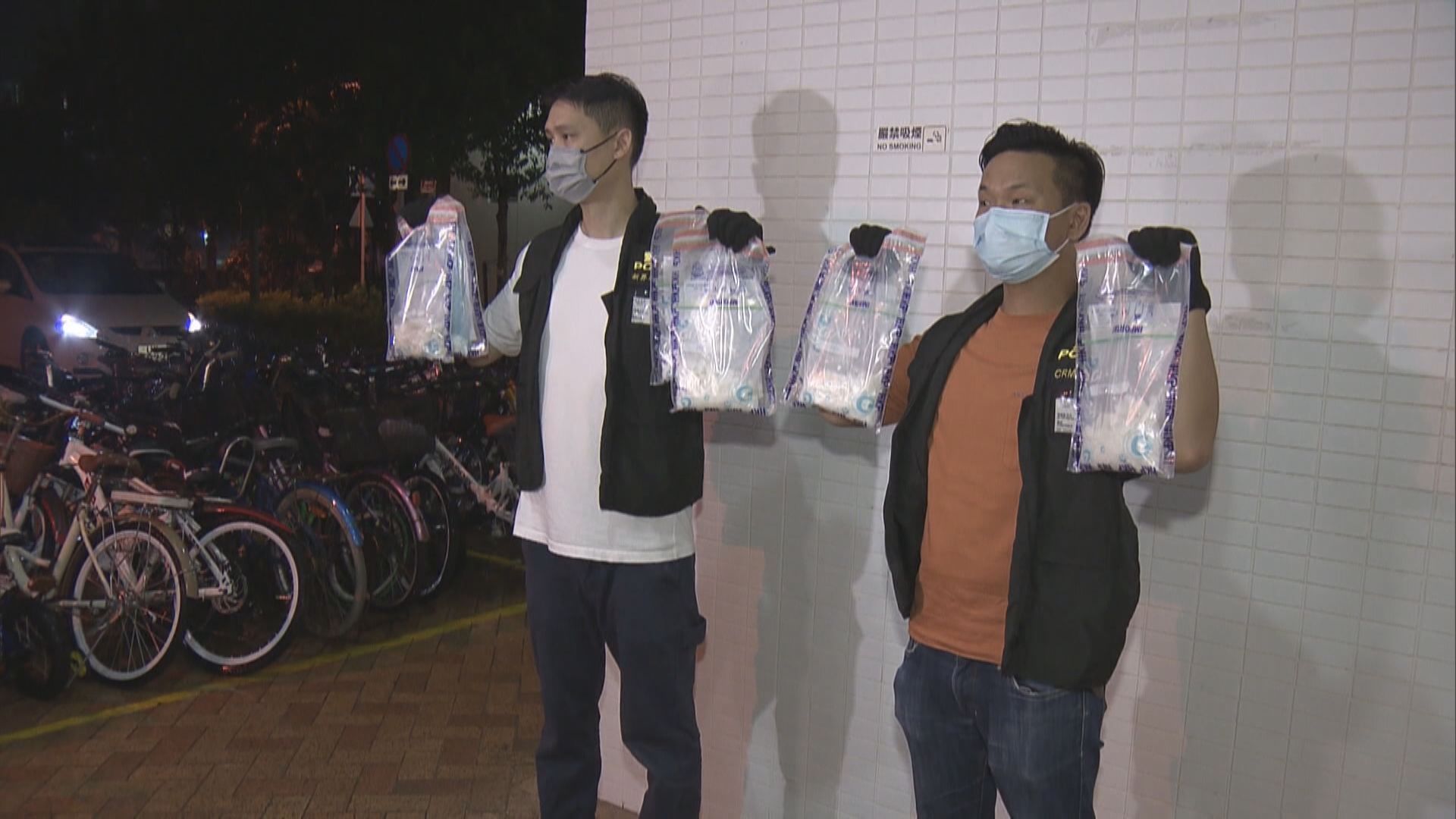 警方天水圍破公屋毒窟拘四男女