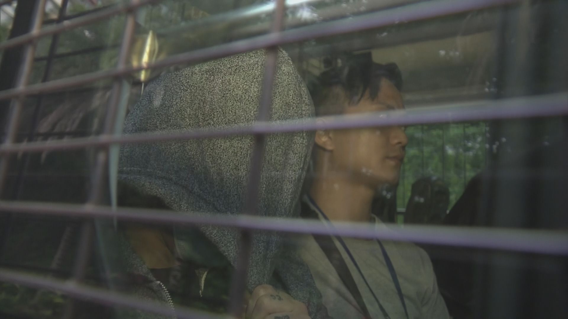 警荃灣掃毒檢懷疑霹靂可卡因拘兩人