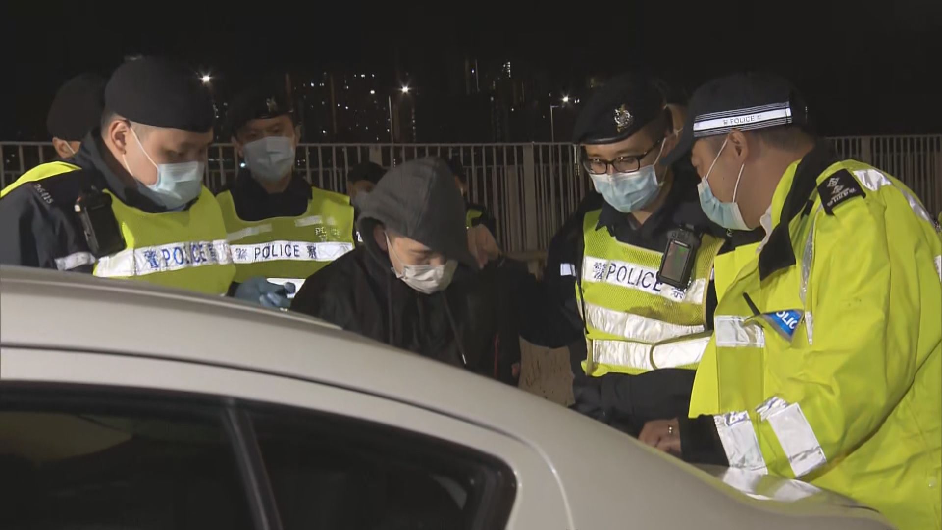 警青衣截查車輛檢懷疑毒品　揭司機被通緝