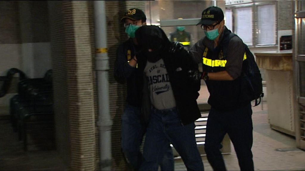 海關落馬洲查車檢毒品拘一漢