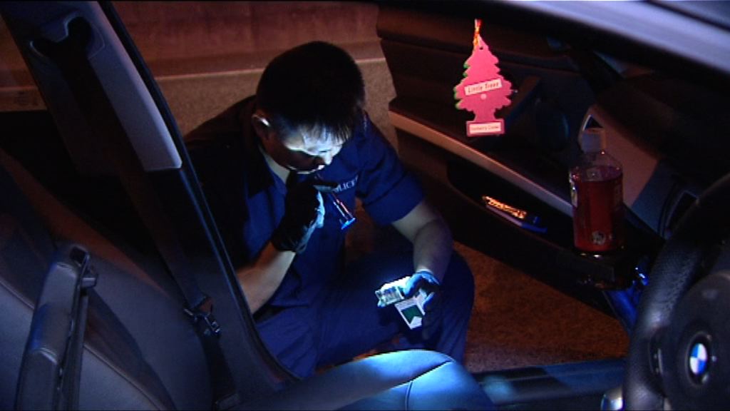 警方觀塘截查私家車揭司機藏毒