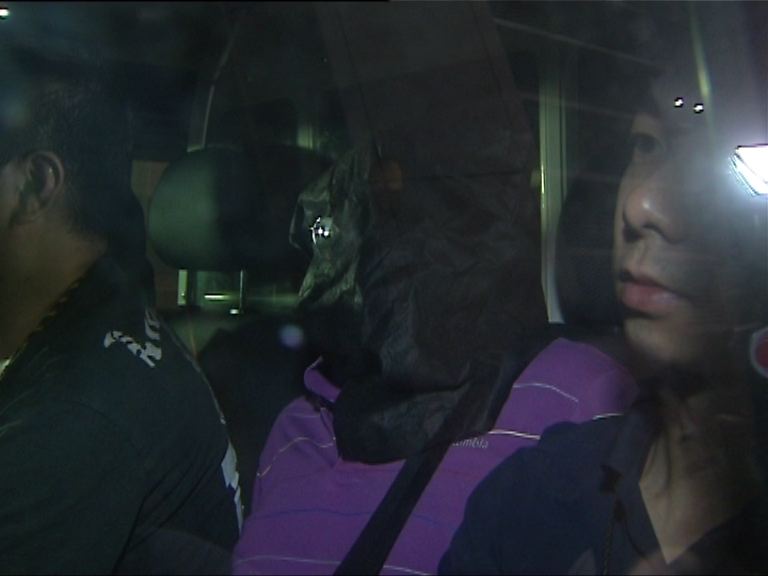 警方葵涌拘兩漢檢190萬毒品