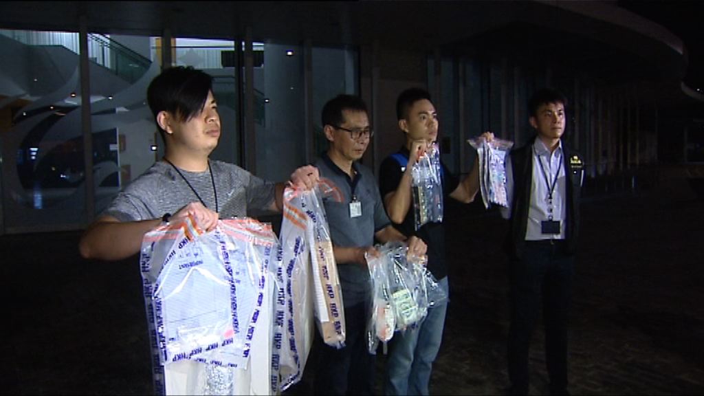 警方拘三男檢毒品武器
