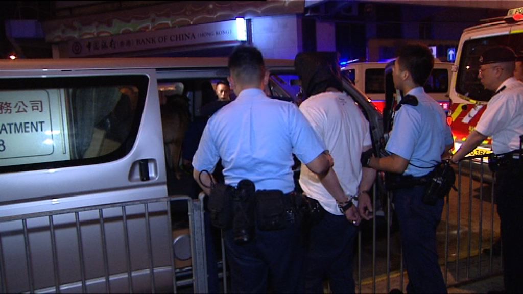 警方截客貨車揭司機被通緝