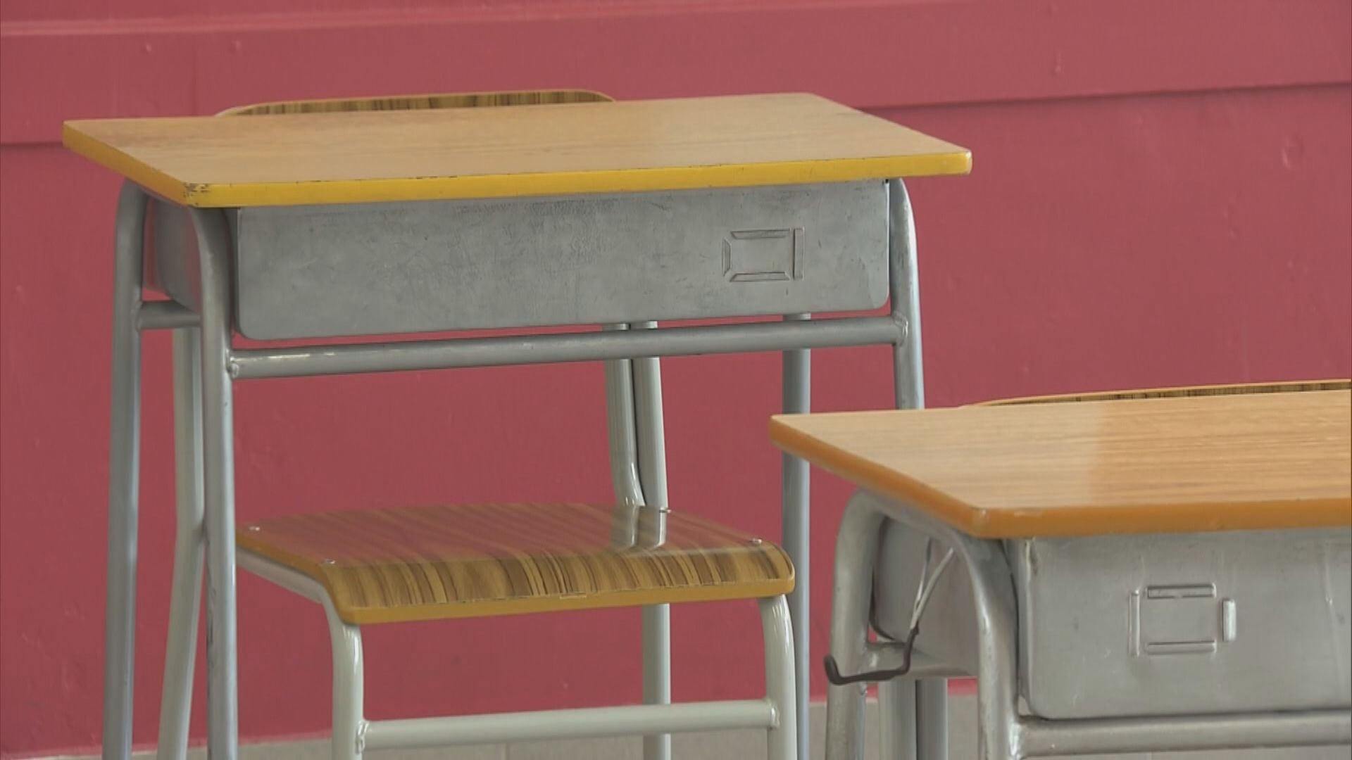 文憑試考生憂因強檢未能往試場應考白費努力