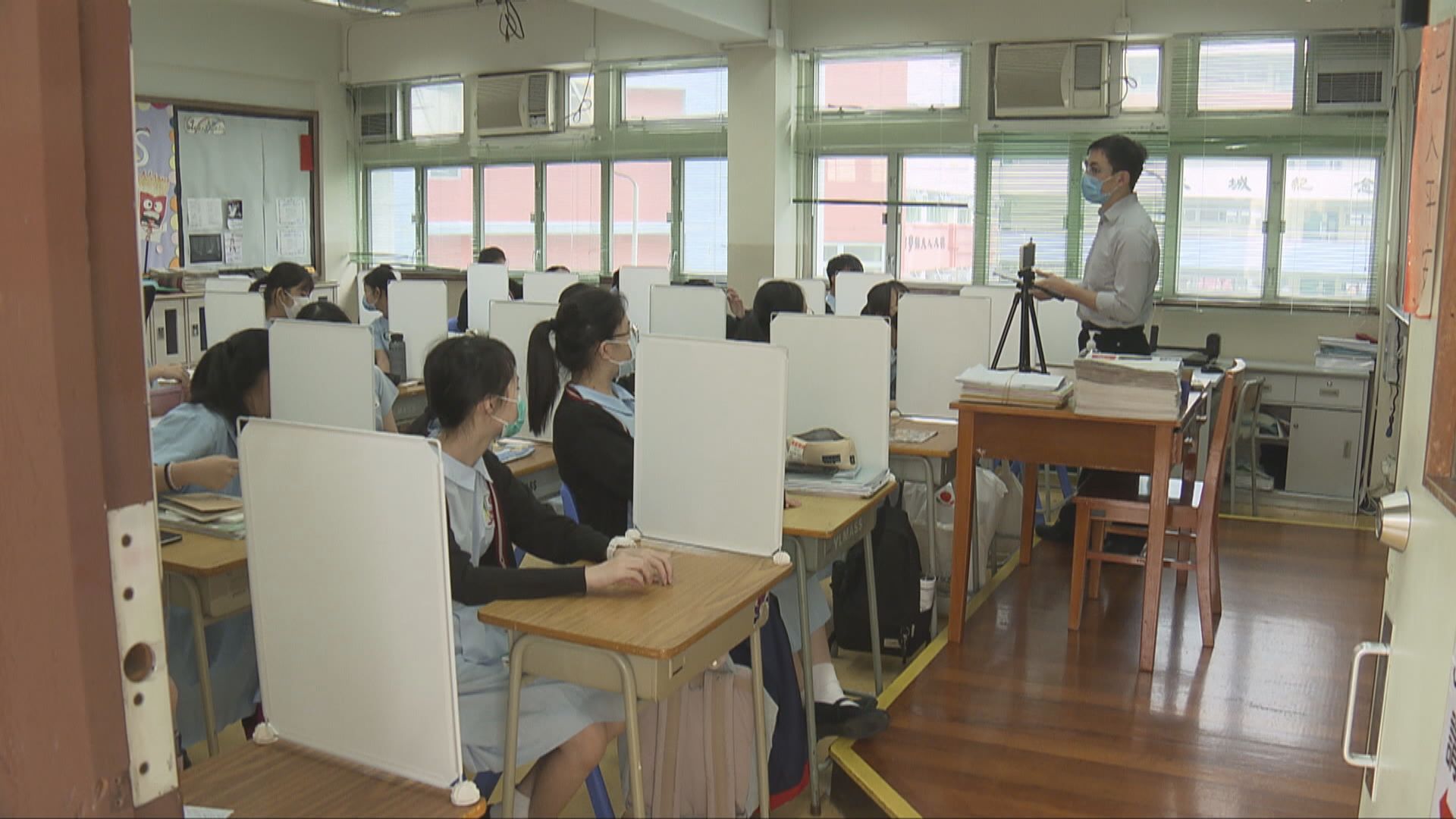 消息：考評局建議來年文憑試續取消中英文口試